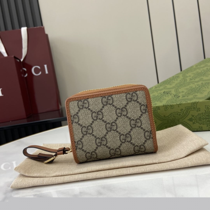 G*u*i wallets & purse